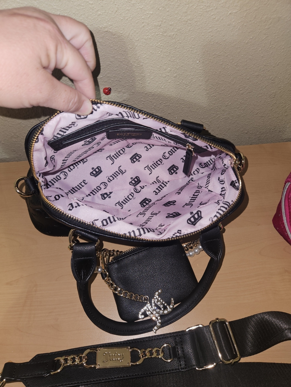 NWOT Juicy Couture dome satchel with Gold And Pearl Chain Accent & Coin Purse - Picture 8 of 8